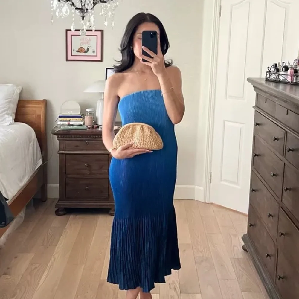 AMBERCROMBI AND FITCH GISELLA PLEATED RELEASE MIDI DRESS    NWT